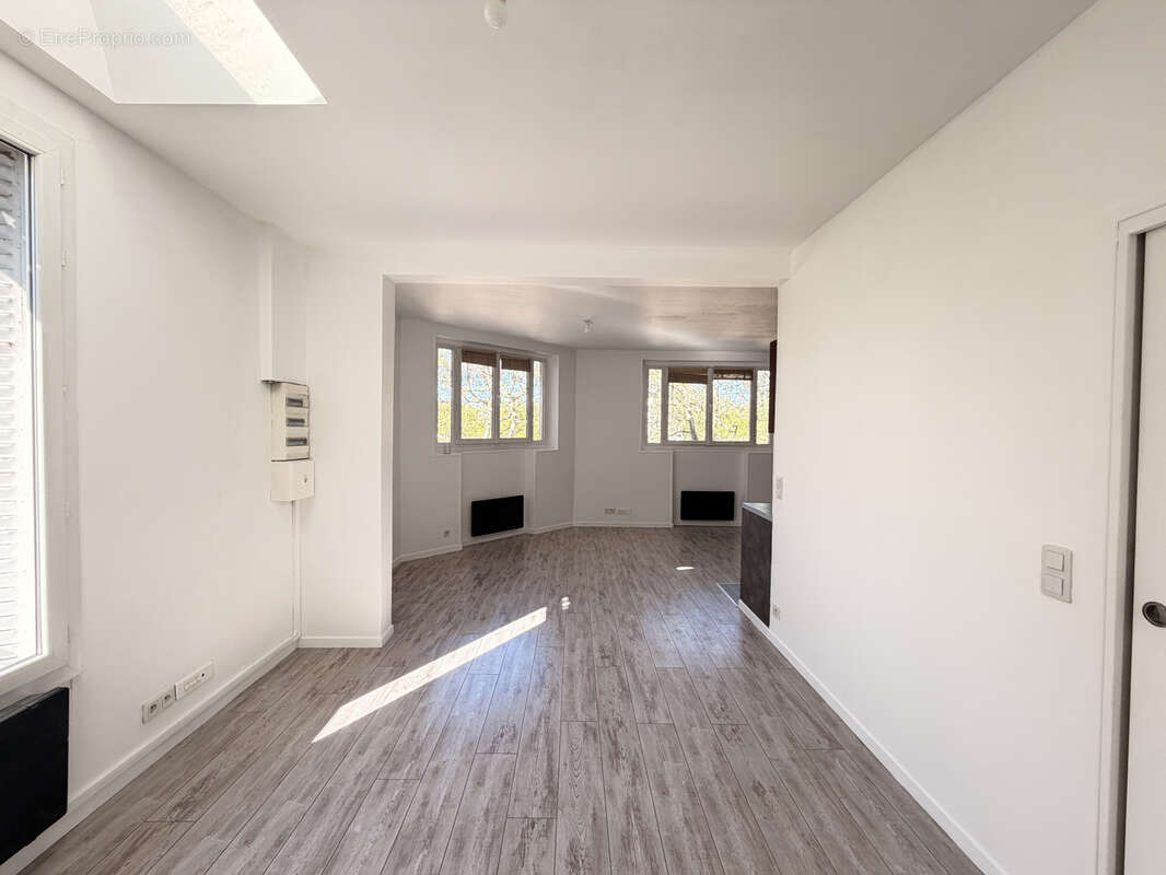 Appartement à SAINT-MAUR-DES-FOSSES