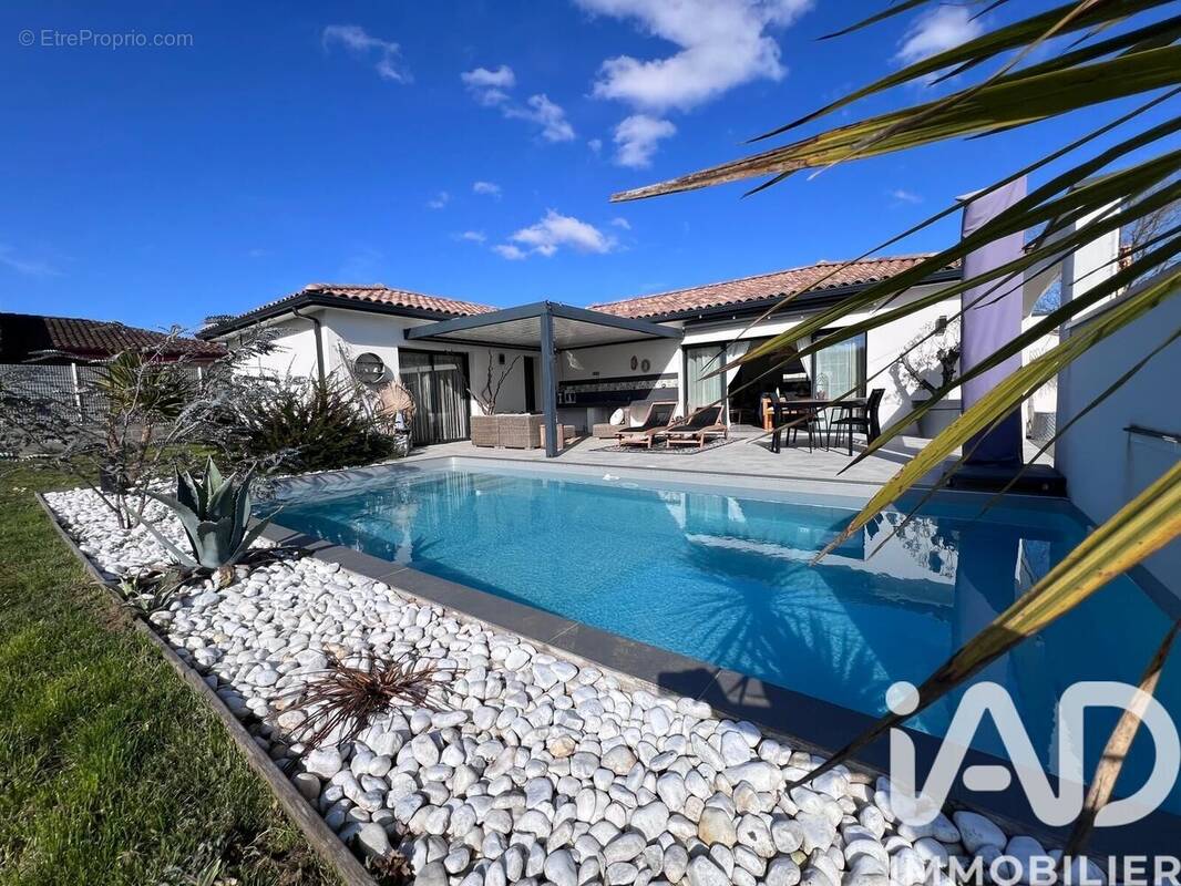 Photo 1 - Maison à VILLEMATIER