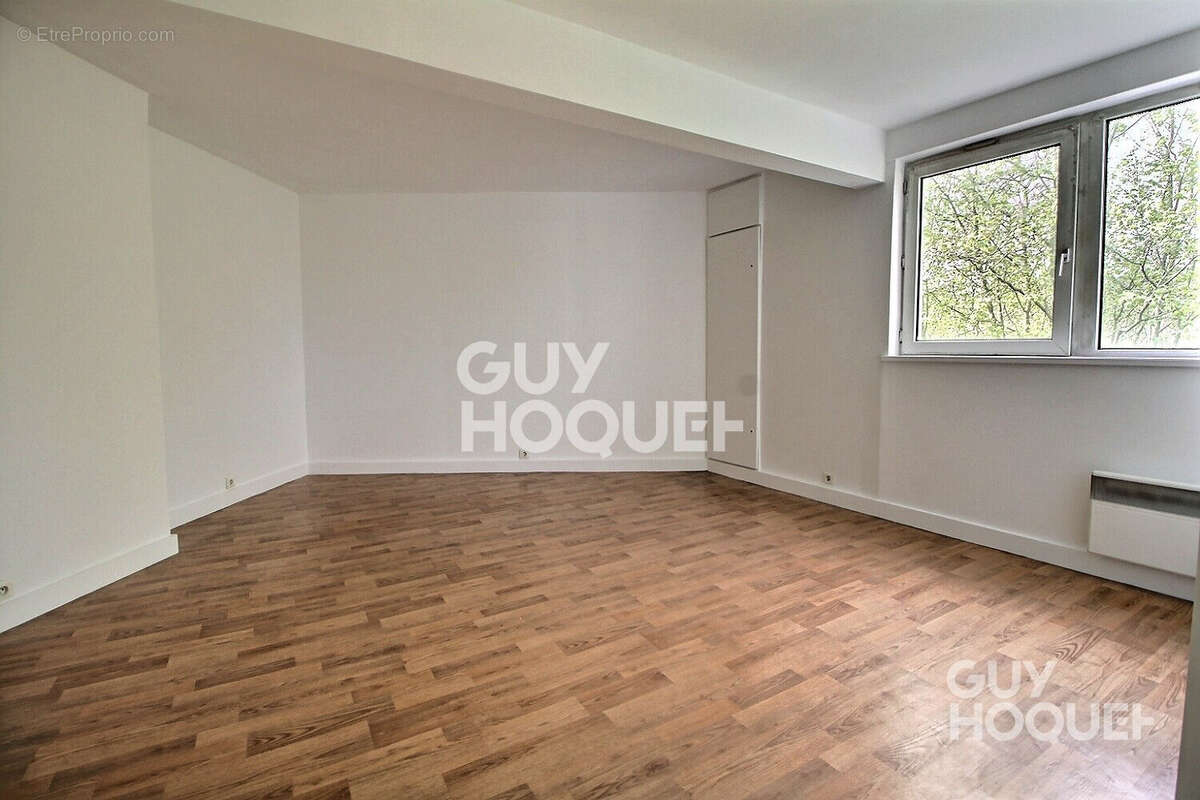 Appartement à CHAVILLE