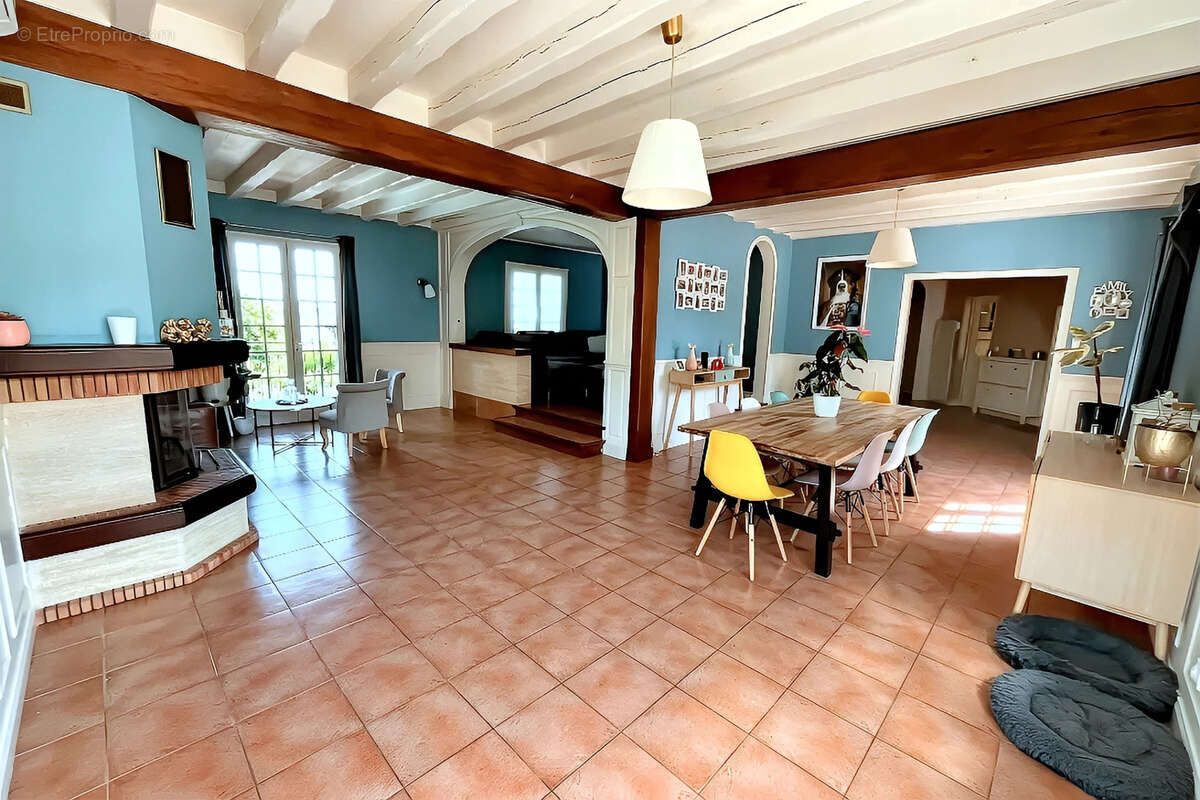 Maison à NANTEUIL-LES-MEAUX