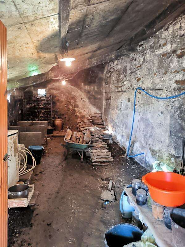 A SAISIR : ancien corps de ferme avec fort potentiel ! - photo 26