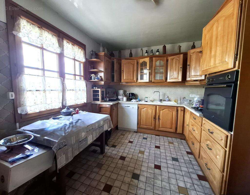 Maison à TRACY-LE-VAL