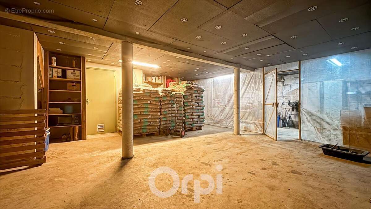 Maison à CHATELUS-LE-MARCHEIX