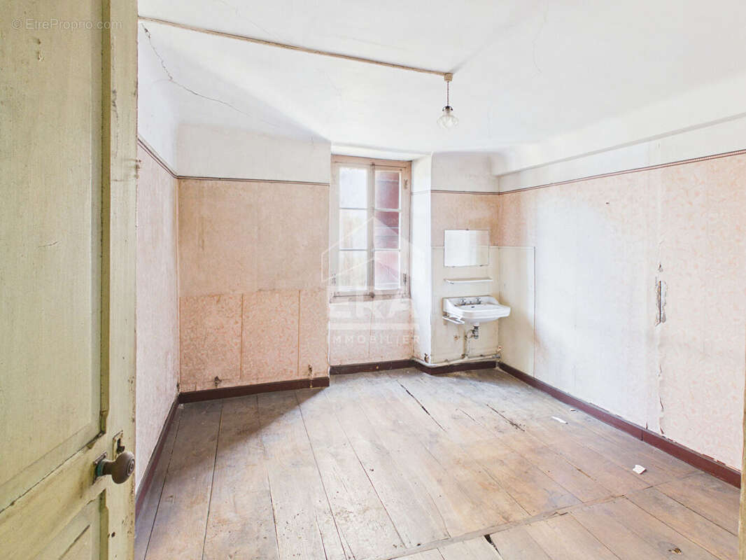 Cambo-Les-Bains - Vente Appartement 5 pièces - Travaux à prévoir - photo 5