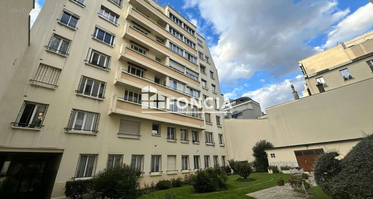 Appartement à PARIS-20E