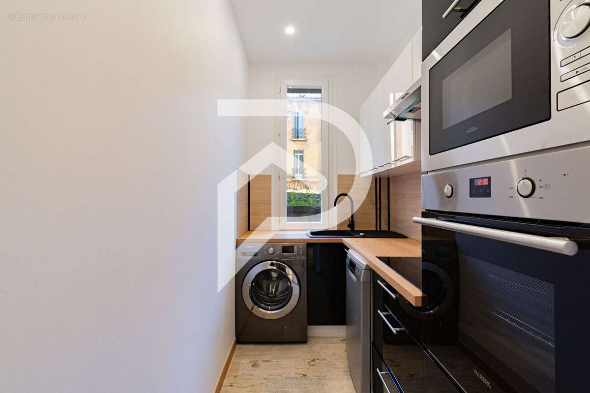 Appartement à MARSEILLE-4E