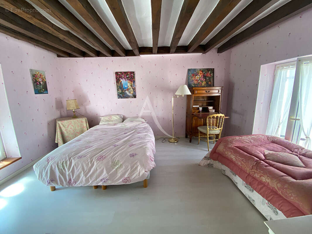 Maison familiale 8 pièces - 206 m2 - Centre ville de Neuville-aux-bois - photo 12