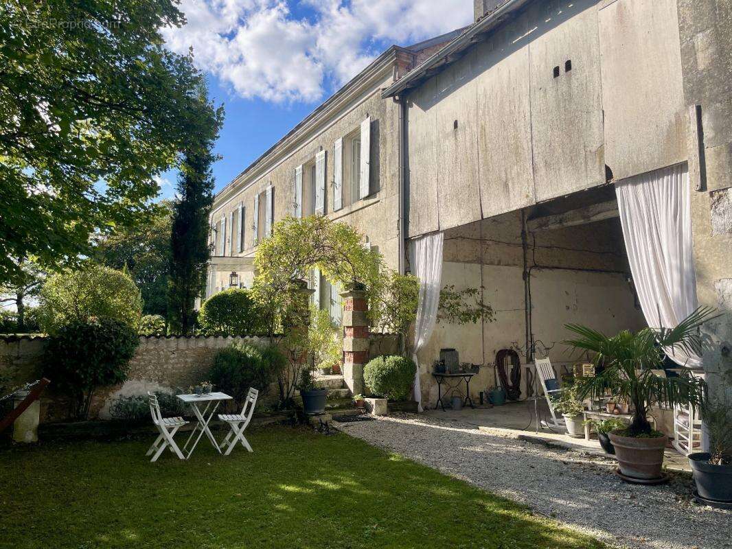 Maison à SAINT-DENIS-DU-PIN