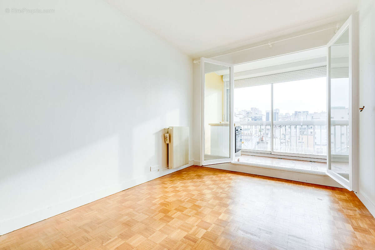 Appartement à PARIS-19E