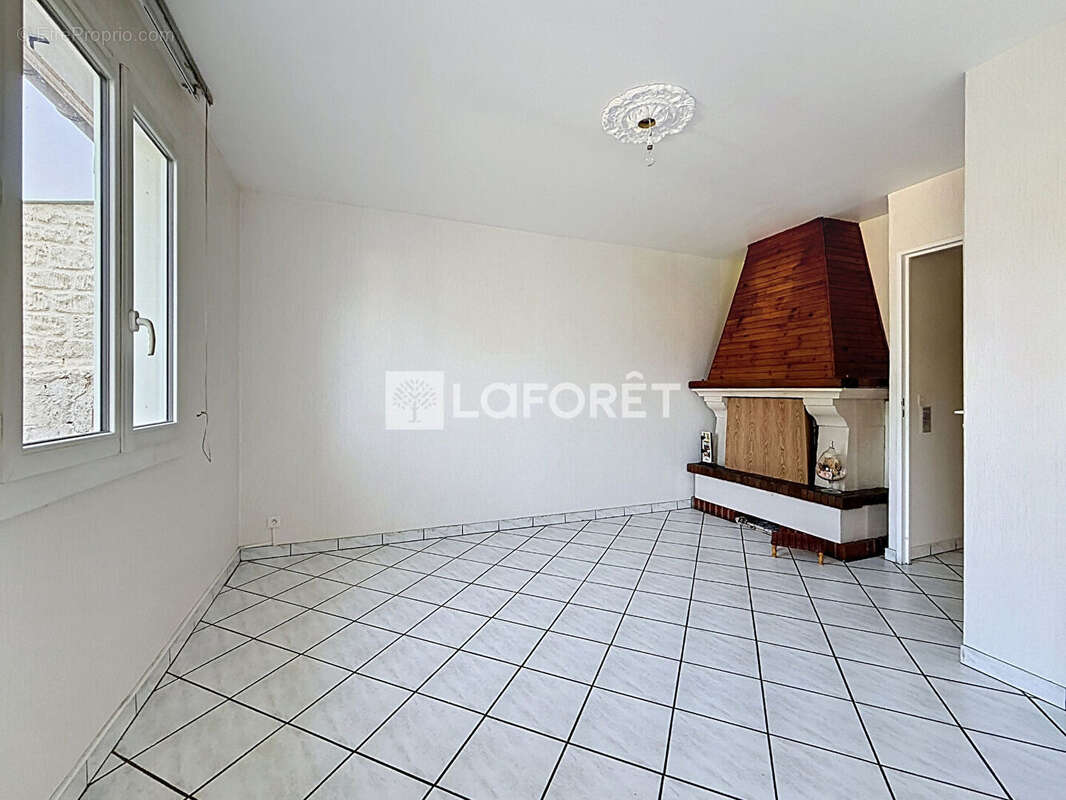 Laforêt Luzarches - Maison Seugy 5 pièce(s) 100 m2 - photo 5