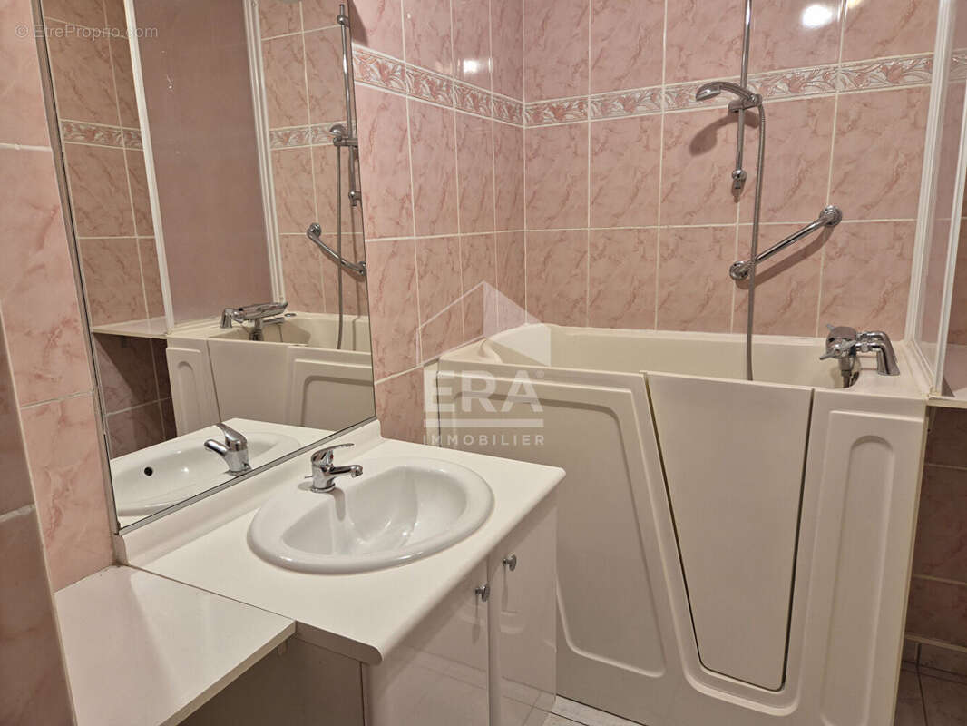 Appartement à SIN-LE-NOBLE