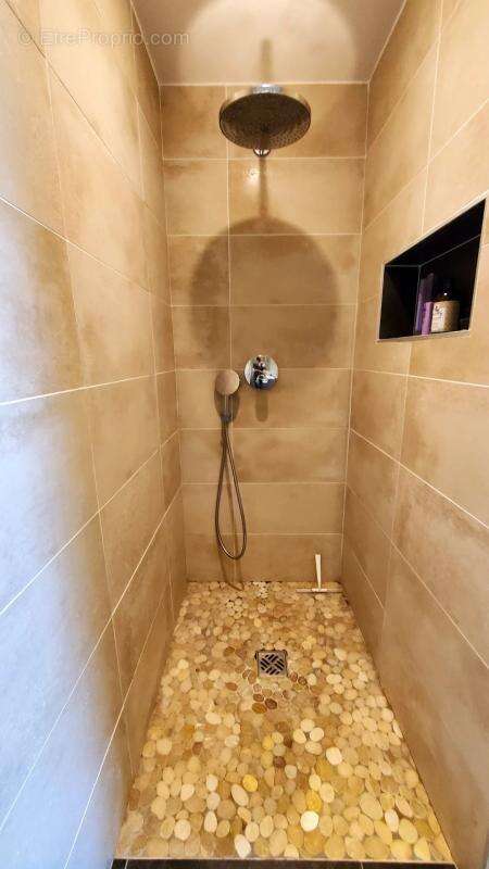 Maison à VETRAZ-MONTHOUX