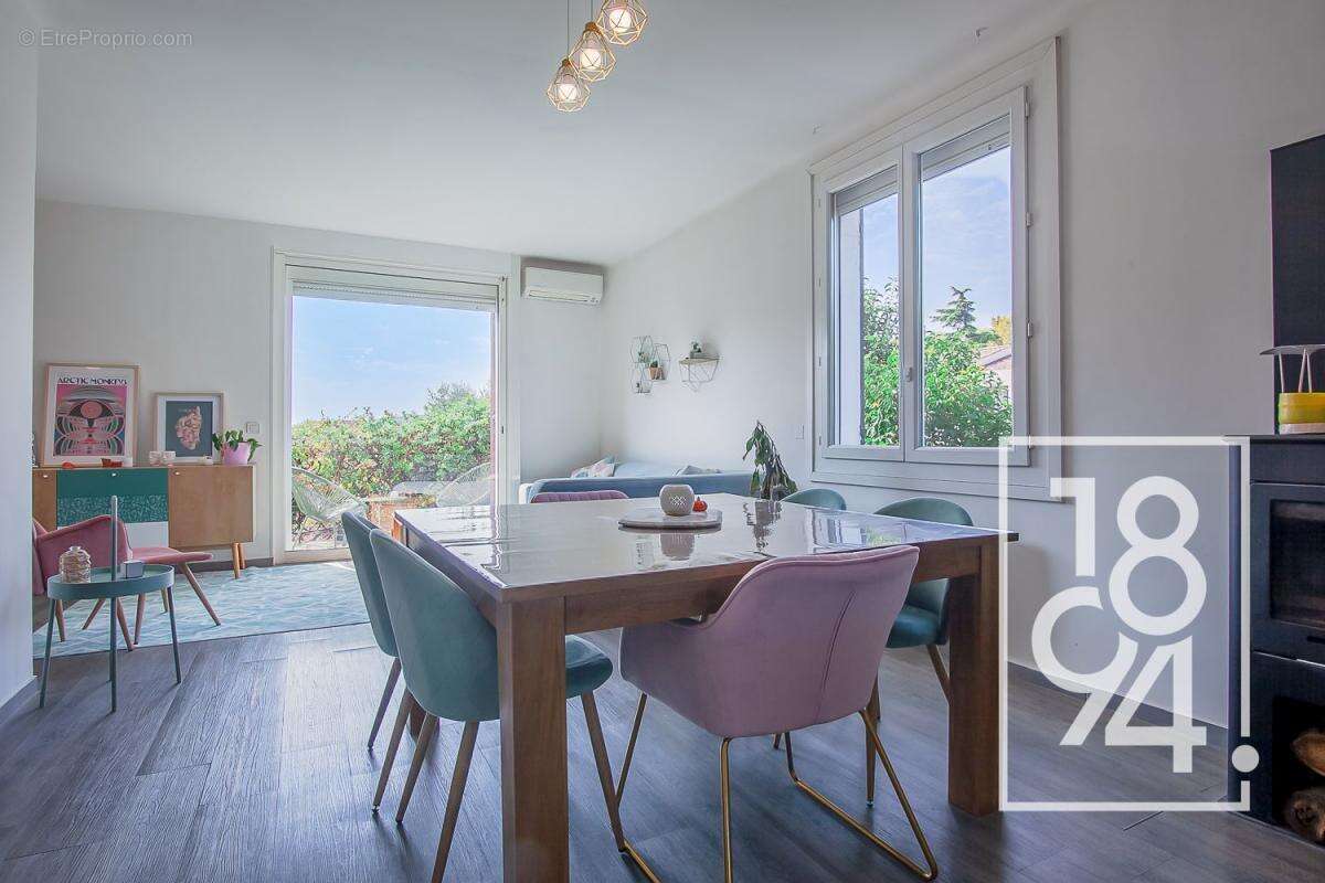 Appartement à PELISSANNE