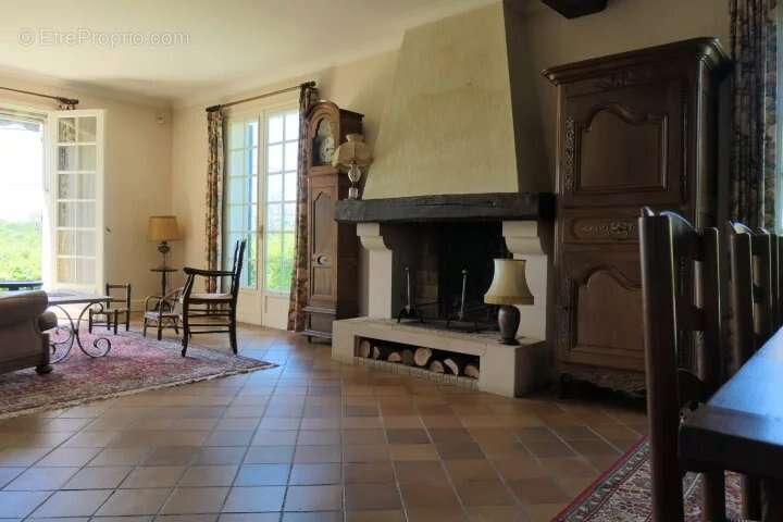 Maison à BOUTIERS-SAINT-TROJAN