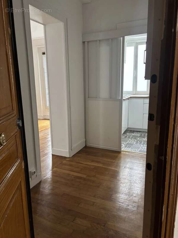 Appartement à PARIS-18E