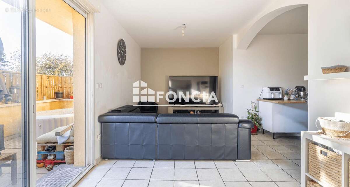 Appartement à PORT-DE-BOUC