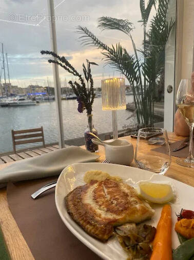 Commerce à GRUISSAN