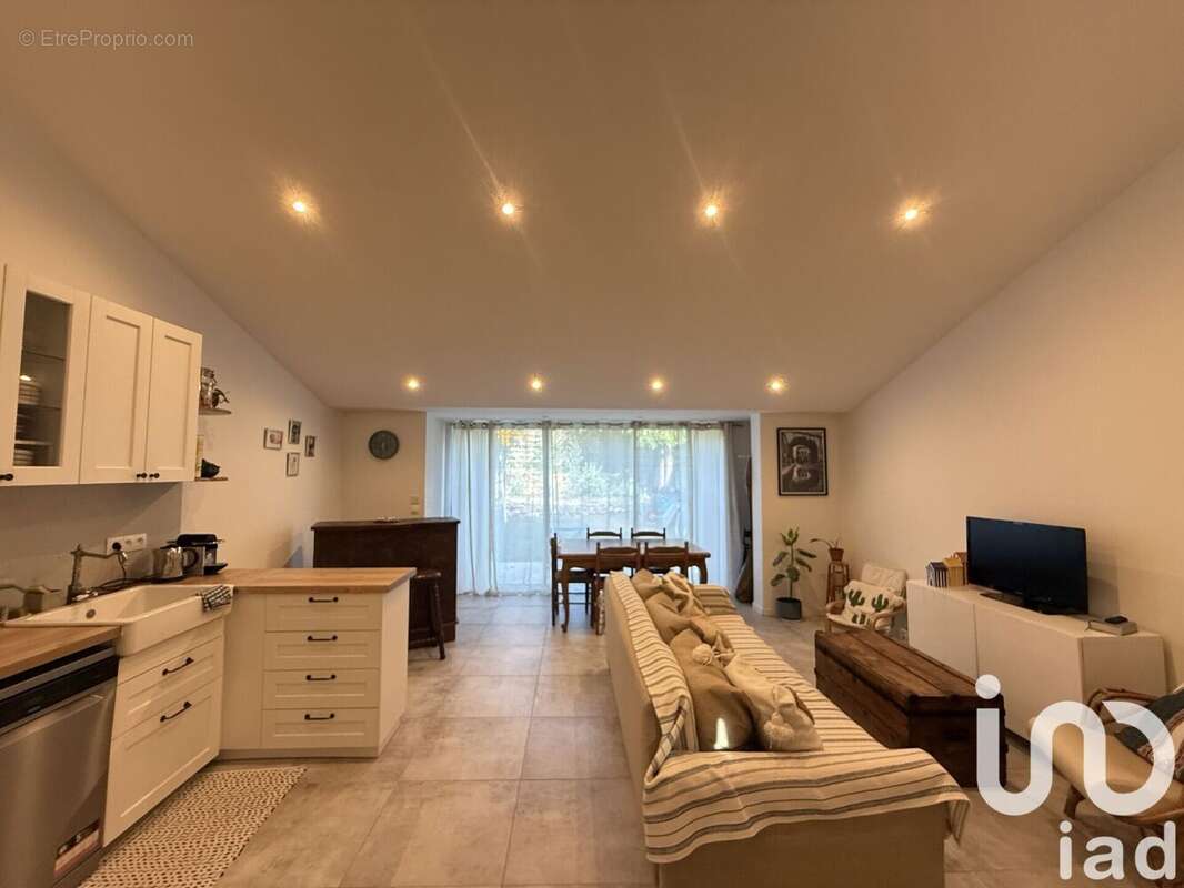 Photo 2 - Maison à SAVIGNY-LE-TEMPLE