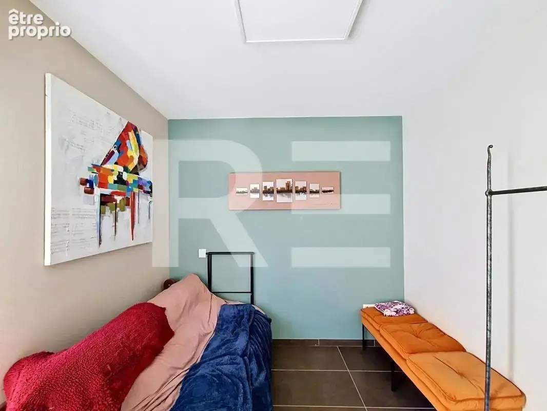 Villa contemporaine avec 3 chambres, un jardin et un garage - photo 9