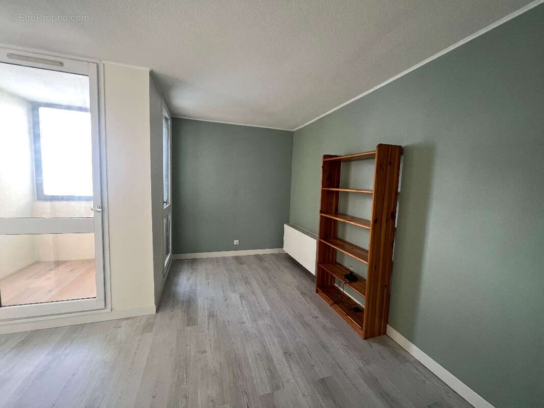 Appartement à SARTROUVILLE