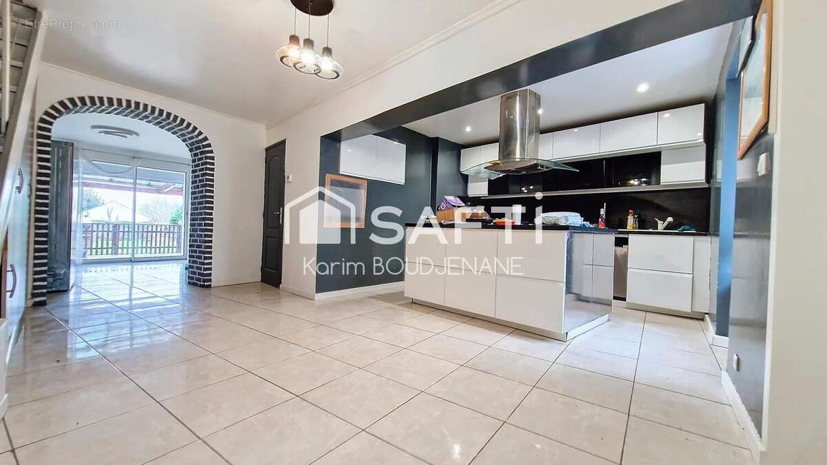 Photo 2 - Maison à BELLOY-EN-FRANCE