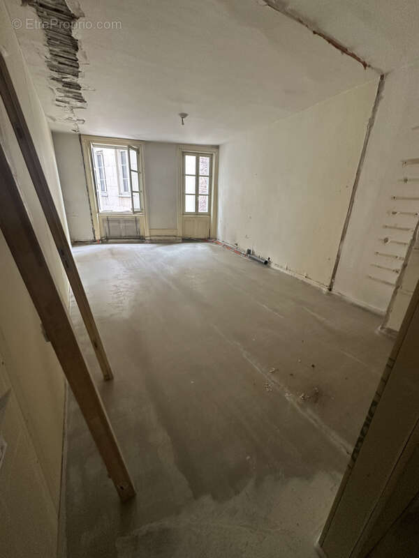 Appartement à SAINT-ETIENNE