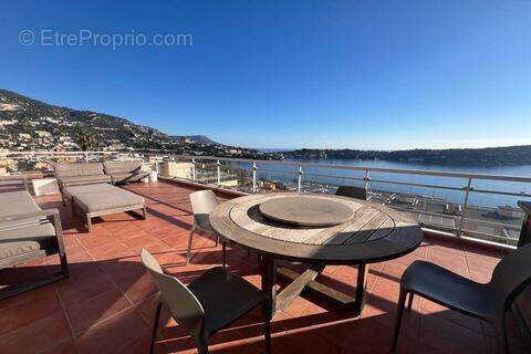 Appartement à VILLEFRANCHE-SUR-MER