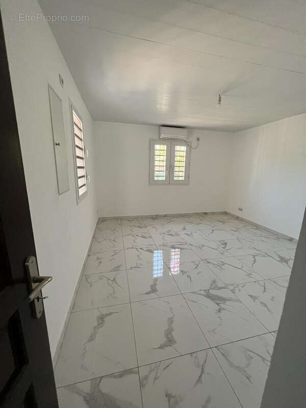 Maison à KOUROU