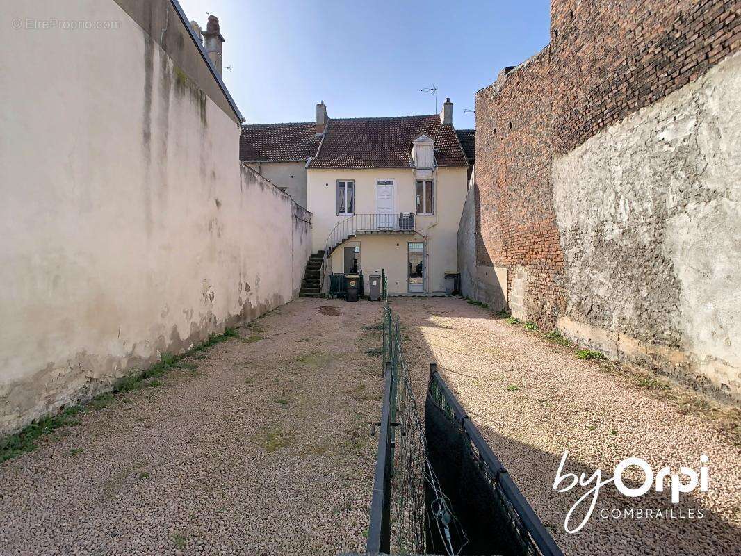 Maison à COMMENTRY