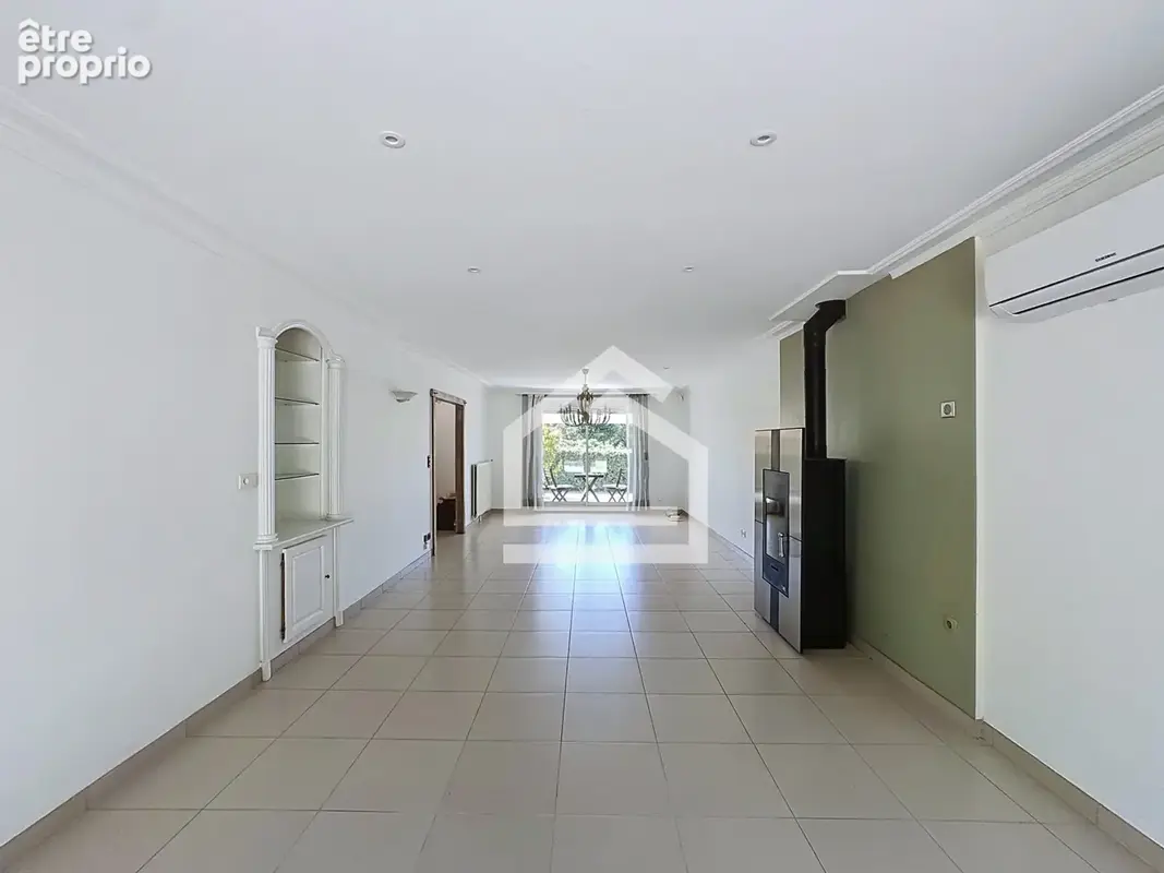 LE HAILLAN - Maison de plain pied 146 m2 - Jardin - Garage - photo 4