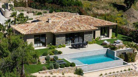 Maison à PLAN-DE-LA-TOUR