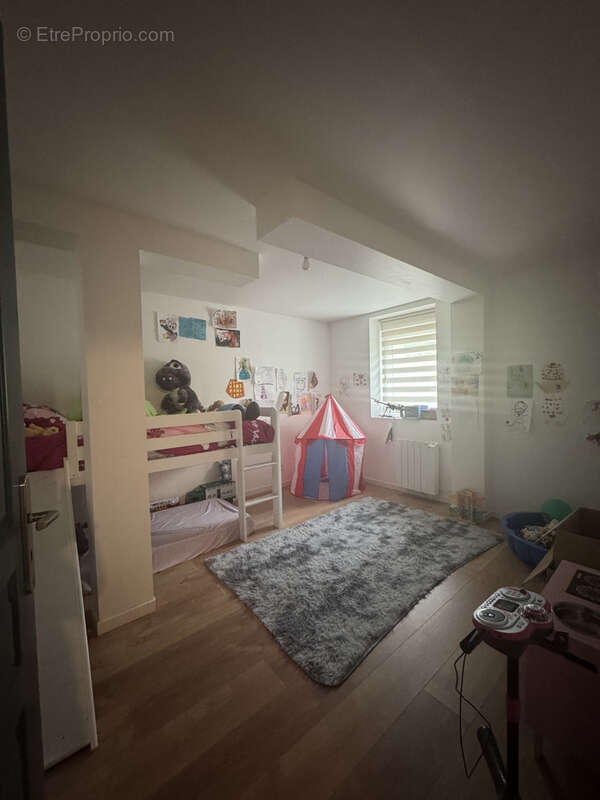 Appartement à EVETTE-SALBERT