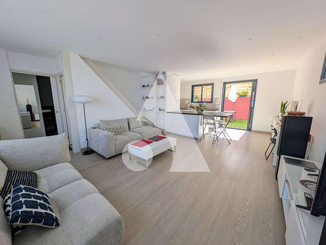 Maison à MONTIGNY-LES-CORMEILLES