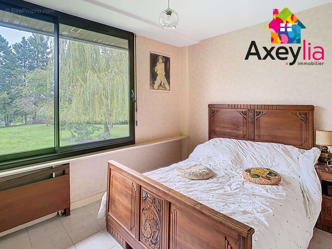 Maison à SAINT-ROMAIN-LA-MOTTE