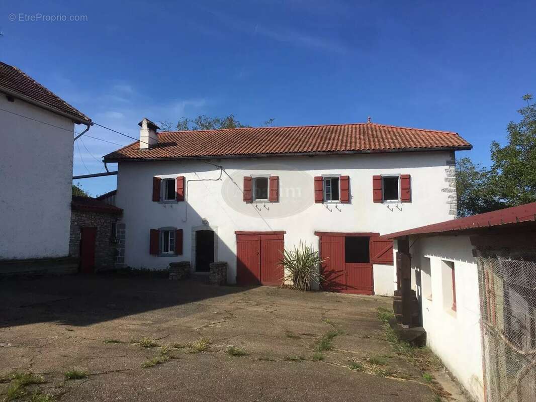 Maison à SAINT-PALAIS