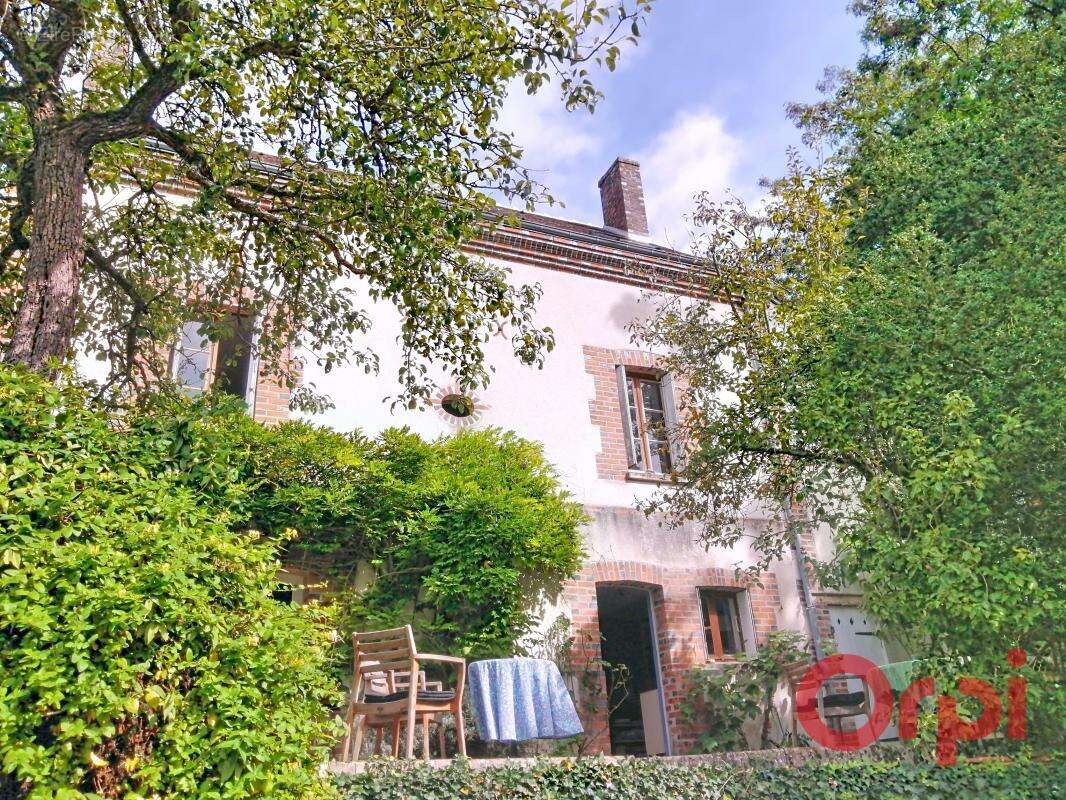 Maison à VILLECHAUVE