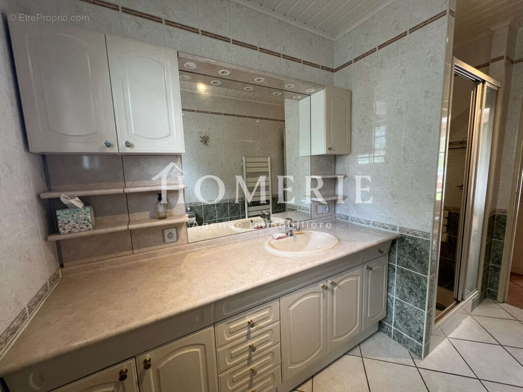 Pavillon en parfait etat d'une superficie de 102,98m2 - photo 15
