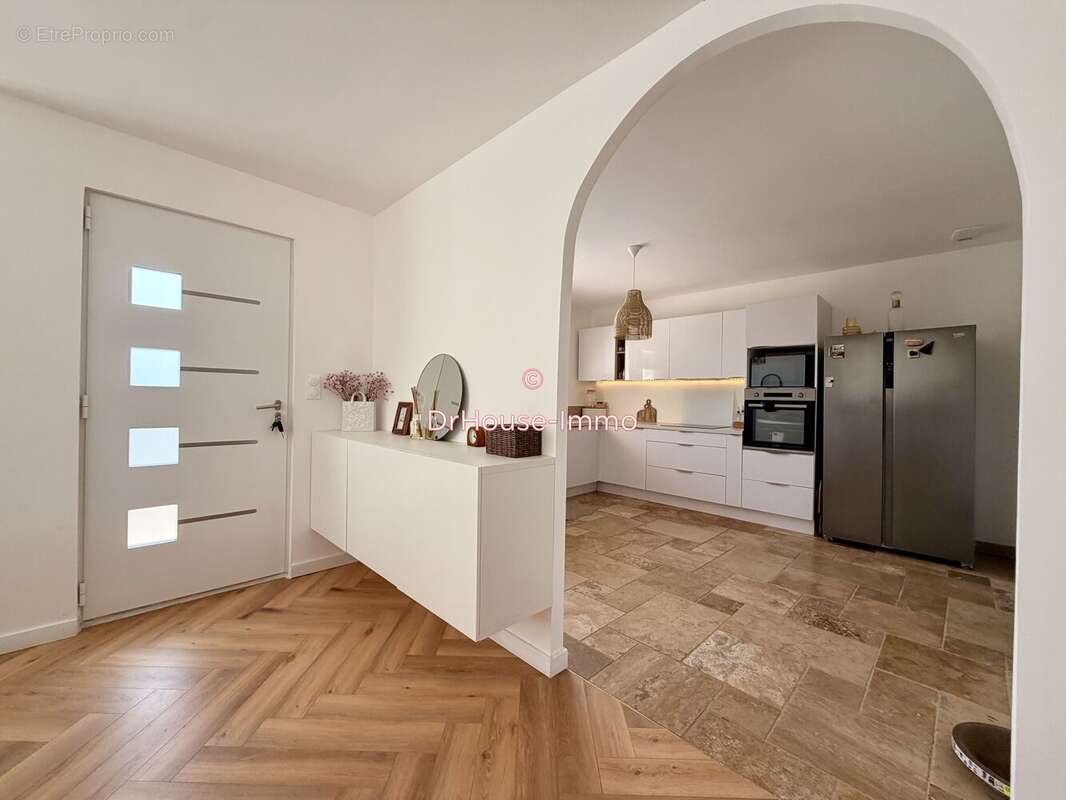 Maison 124 m² à Terrasson-Lavilledieu  - photo 3