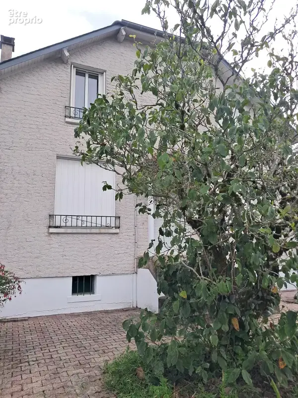 Maison plein e de charme avec garage et dépendance, jardin agréable. - photo 9