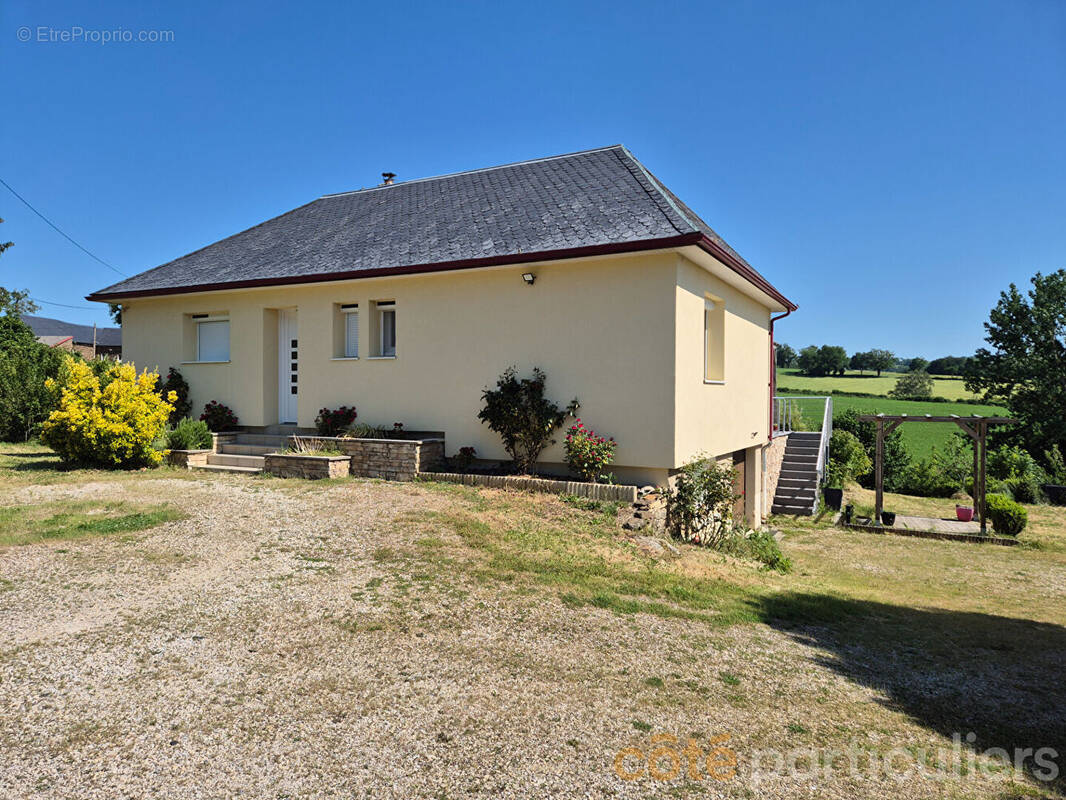 Maison à SAINTE-JULIETTE-SUR-VIAUR