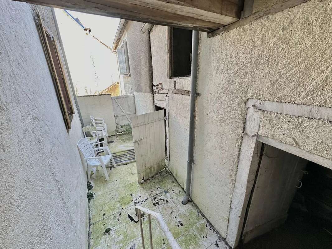 Charmante maison située en plein cœur du centre du village - photo 14