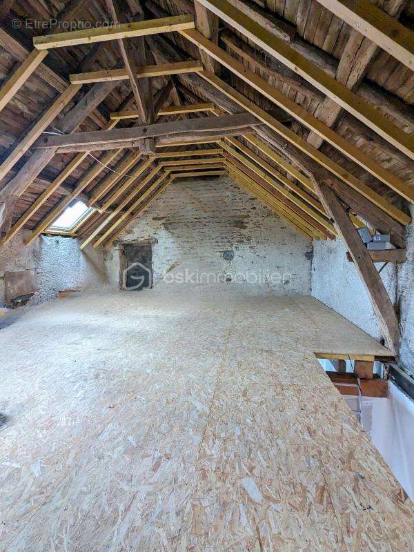 Grande maison en pierres à rénover - Terrain & dépendances - photo 12