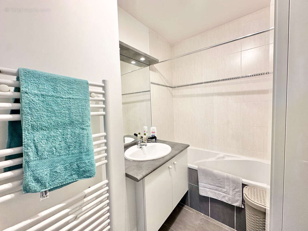 Appartement à MARSEILLE-13E