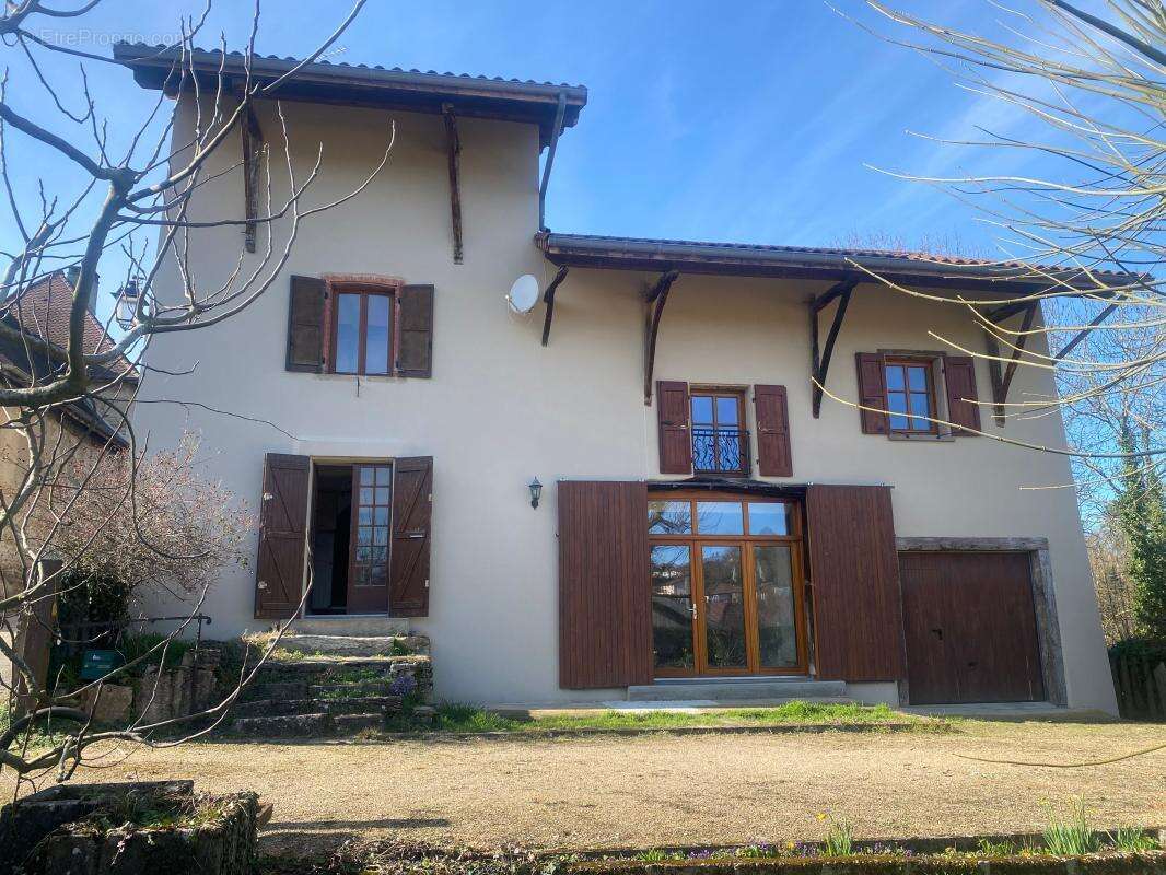 Maison à SAINT-CHEF