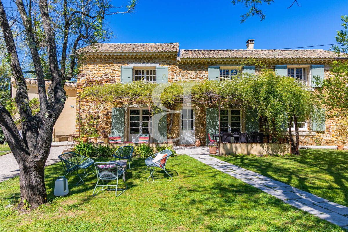 Maison à SAINTE-CECILE-LES-VIGNES