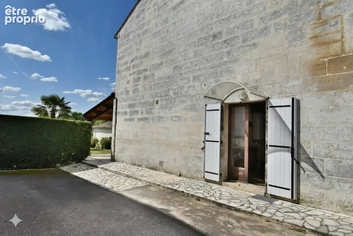 Maison à vendre 6 pièces ANGOULEME (16) maison 3 chambres + Studio et piscine sur terrain de 1150 m2 - photo 17