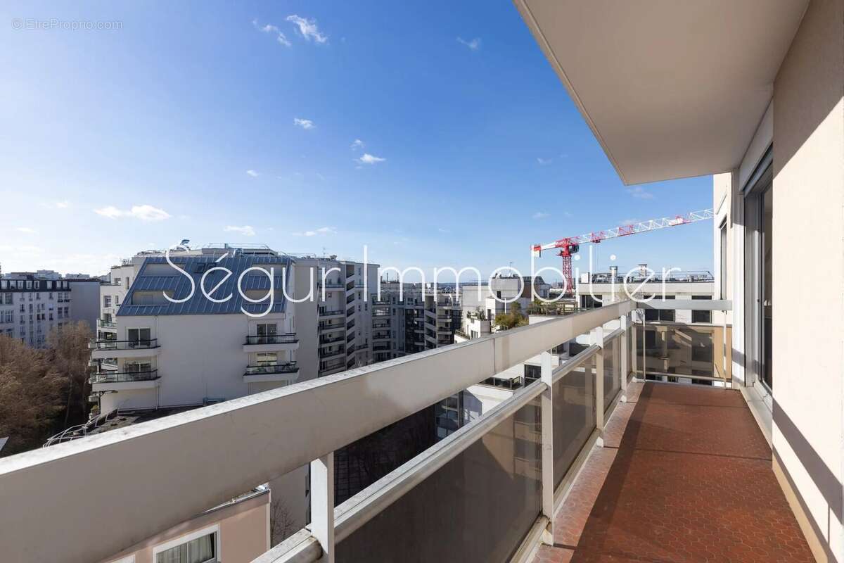 Appartement à PARIS-15E
