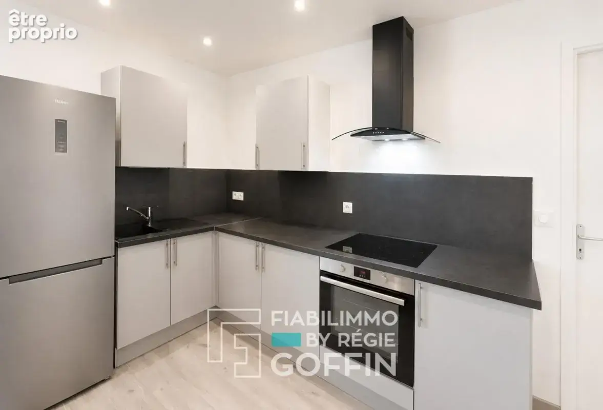 Appartement t4 - metro flachet - photo 3