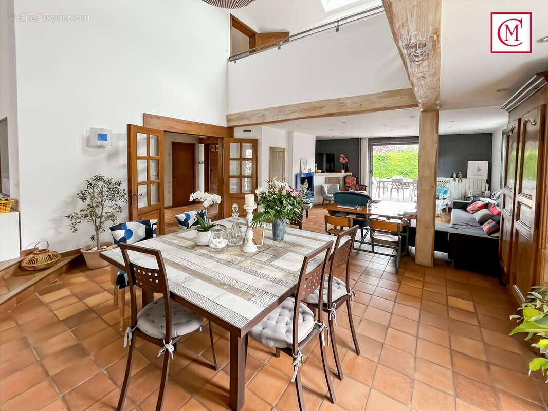 Maison à BRIE-ET-ANGONNES