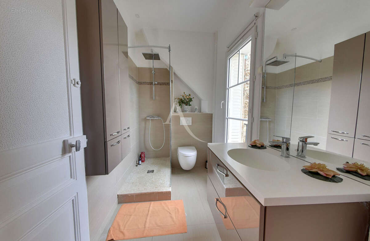 Maison à NOGENT-SUR-MARNE